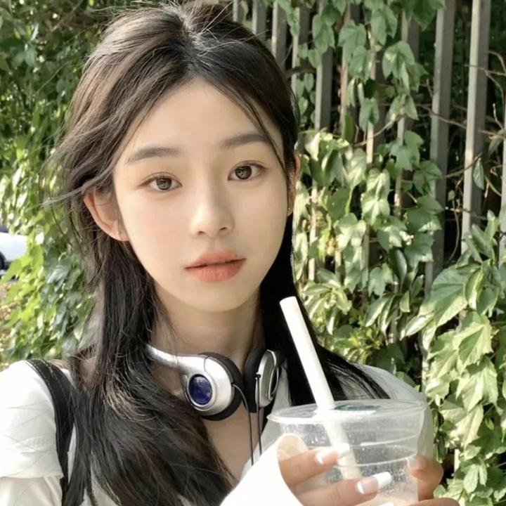 新闻女人